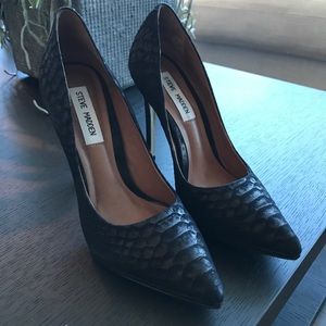 Steve madden black heels
